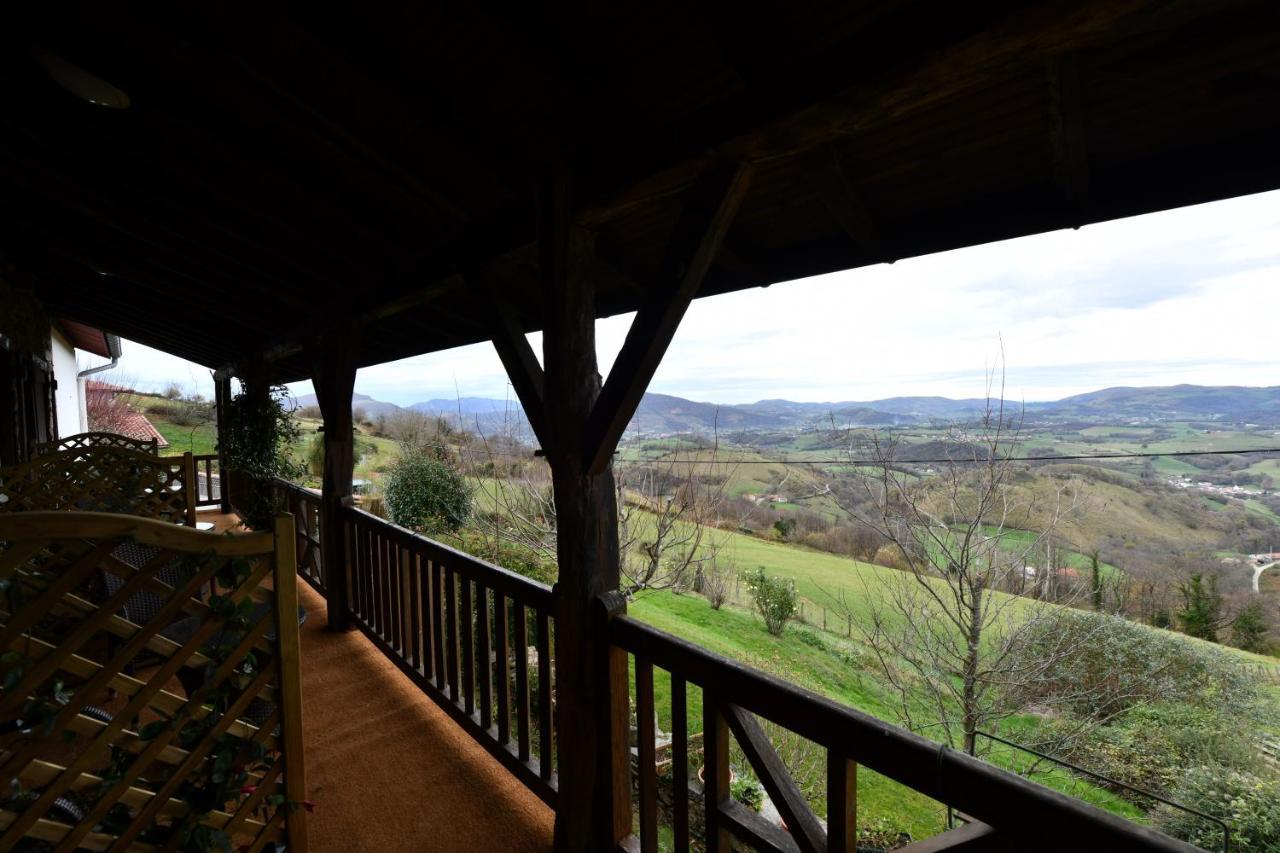 Ferme Ithurburia Saint-Michel  Екстериор снимка